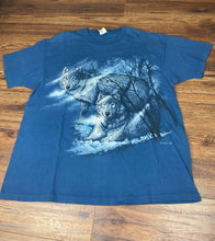 Load image into Gallery viewer, Nature T Shirt XL Vintage Wolf
