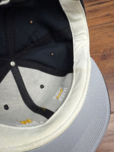 Load image into Gallery viewer, Pittsburgh Pirates SnapBack Hat Vintage New Era Baseball
