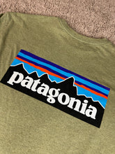 Load image into Gallery viewer, Patagonia T Shirt Large Longsleeve
