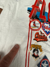 Load image into Gallery viewer, MLB T Shirt Large Vintage Baseball Pirates

