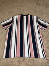 Load image into Gallery viewer, Guess T Shirt Large Color Block Striped
