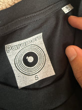 Load image into Gallery viewer, Paramore T Shirt Medium Rock Music Band Pop
