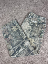 Load image into Gallery viewer, Mossy Oak Pants 38/30 Hunting Camo Outdoors
