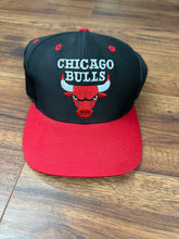 Load image into Gallery viewer, Chicago Bulls SnapBack Hat Vintage Logo 7 Basketball
