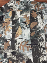 Load image into Gallery viewer, Camo Jacket Medium
